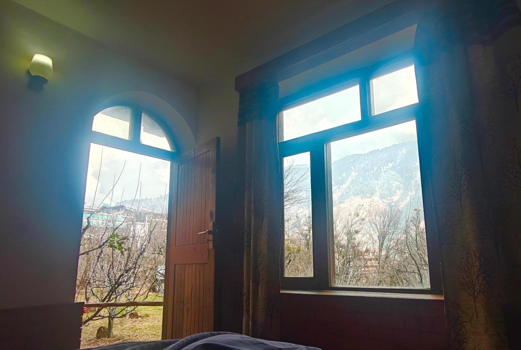 Basecamp Manali Hostel Phòng bức ảnh