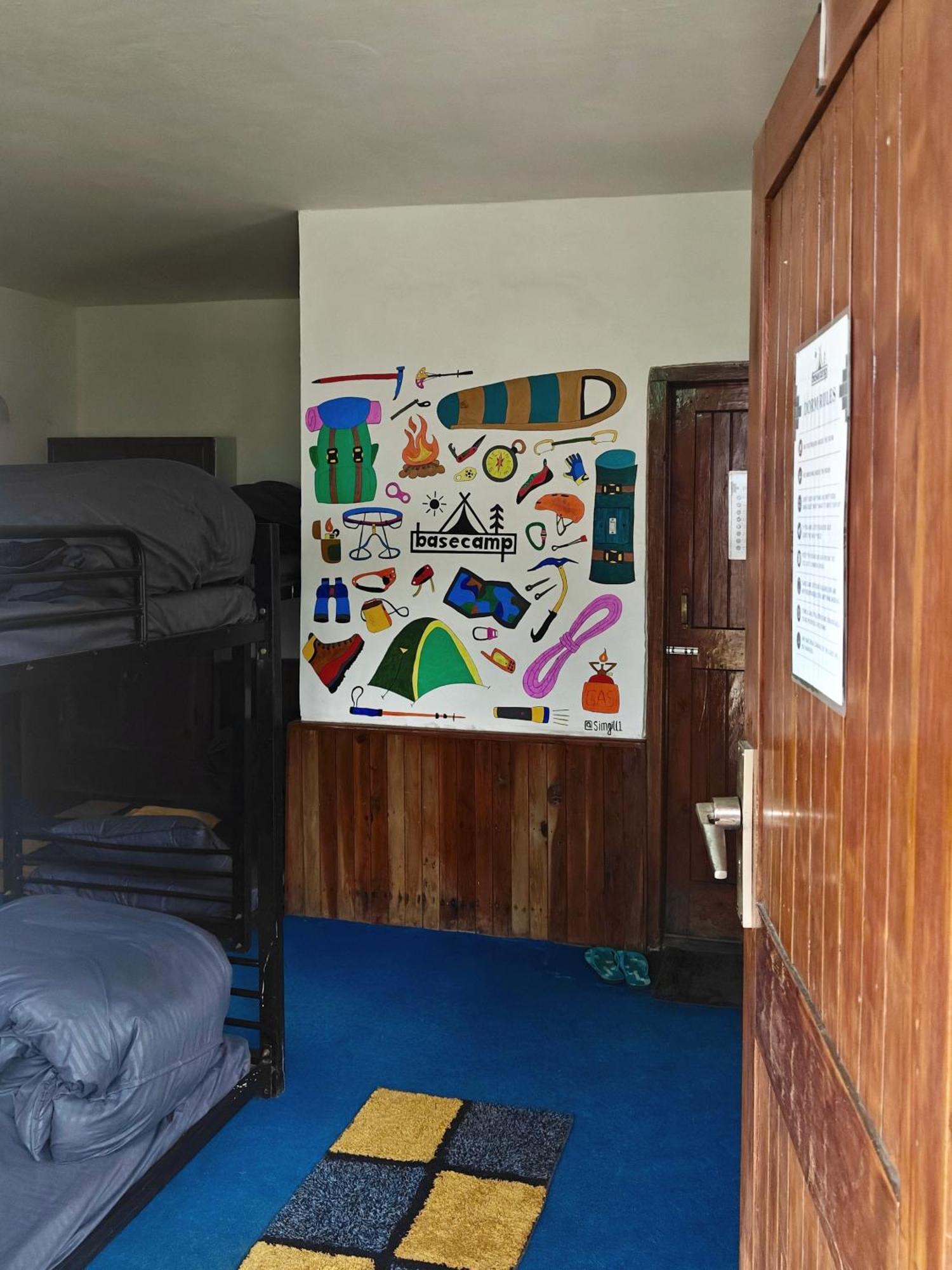 Basecamp Manali Hostel Phòng bức ảnh